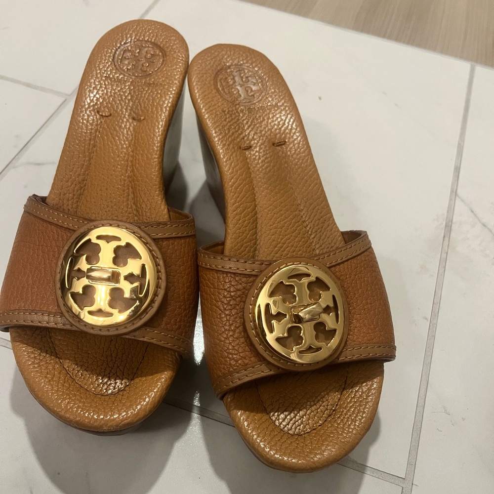 Tory Burch Tan Leather Slide Sandals with Gold Logo Discs